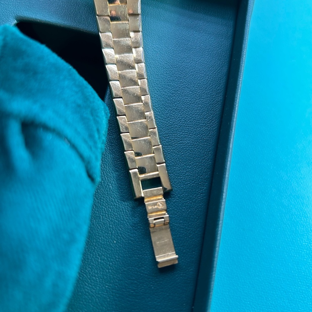 Gucci Gold Timepiece 3300.2.L Gold Plated - Picture 7 of 11